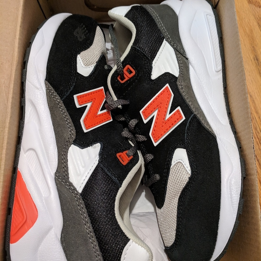 New Balance big kids 580 running shoes